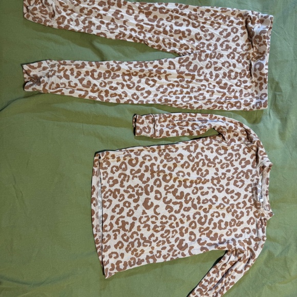 Pip & Phee pajamas  (18-24) - Picture 2 of 9
